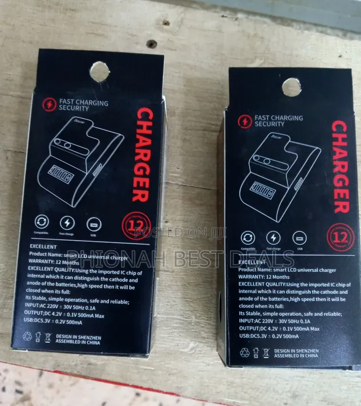 Smart LCD Universal Charger
