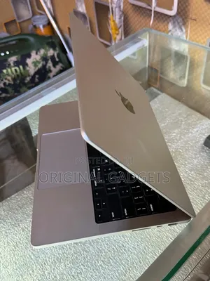 Laptop Apple MacBook Pro 2024 M4 Pro 24GB Apple M4 Pro SSD 512GB