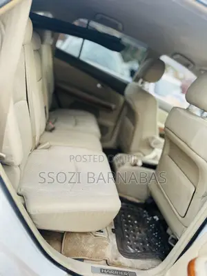 Toyota Raum 2003
