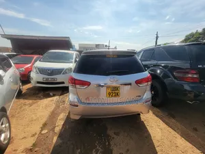 Toyota Wish 2010 Silver