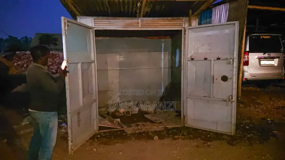Mobile Metallic Kiosk