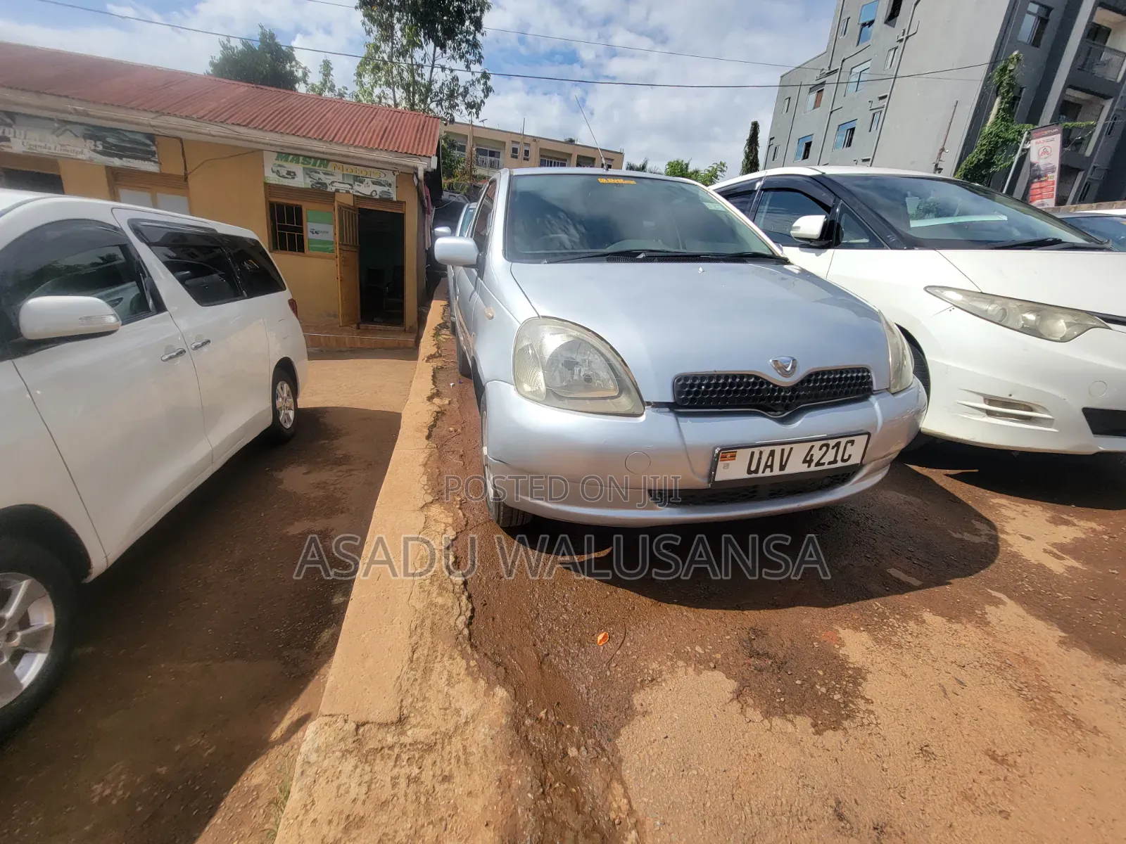 Toyota Vitz 1999 Silver