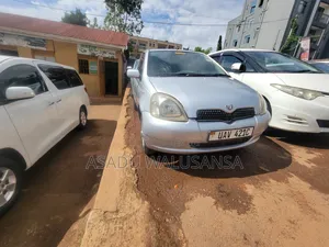 Toyota Vitz 1999 Silver