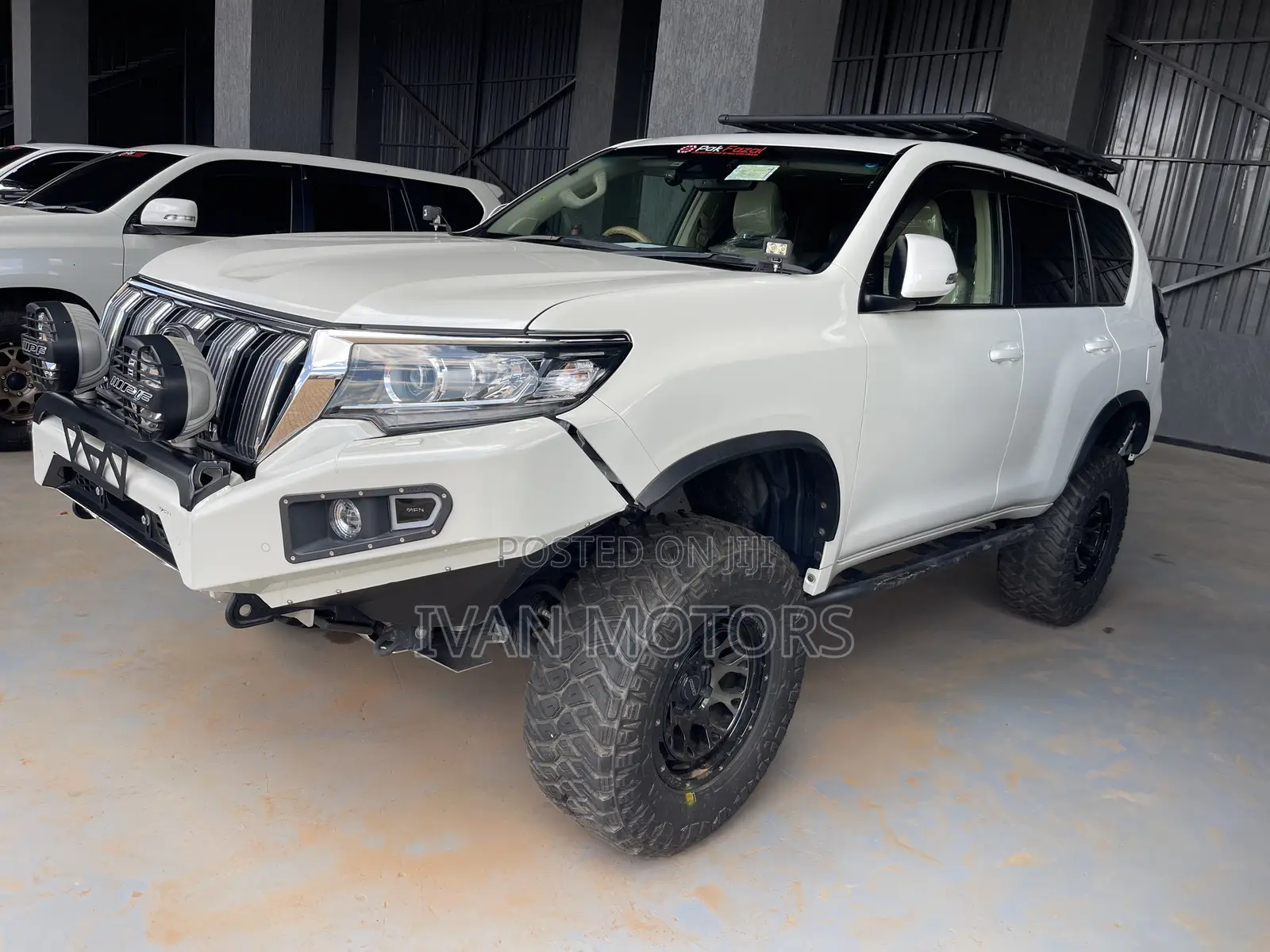 Toyota Land Cruiser Prado 2017 White