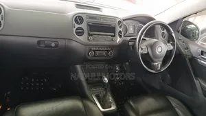 Volkswagen Tiguan 2010 Black