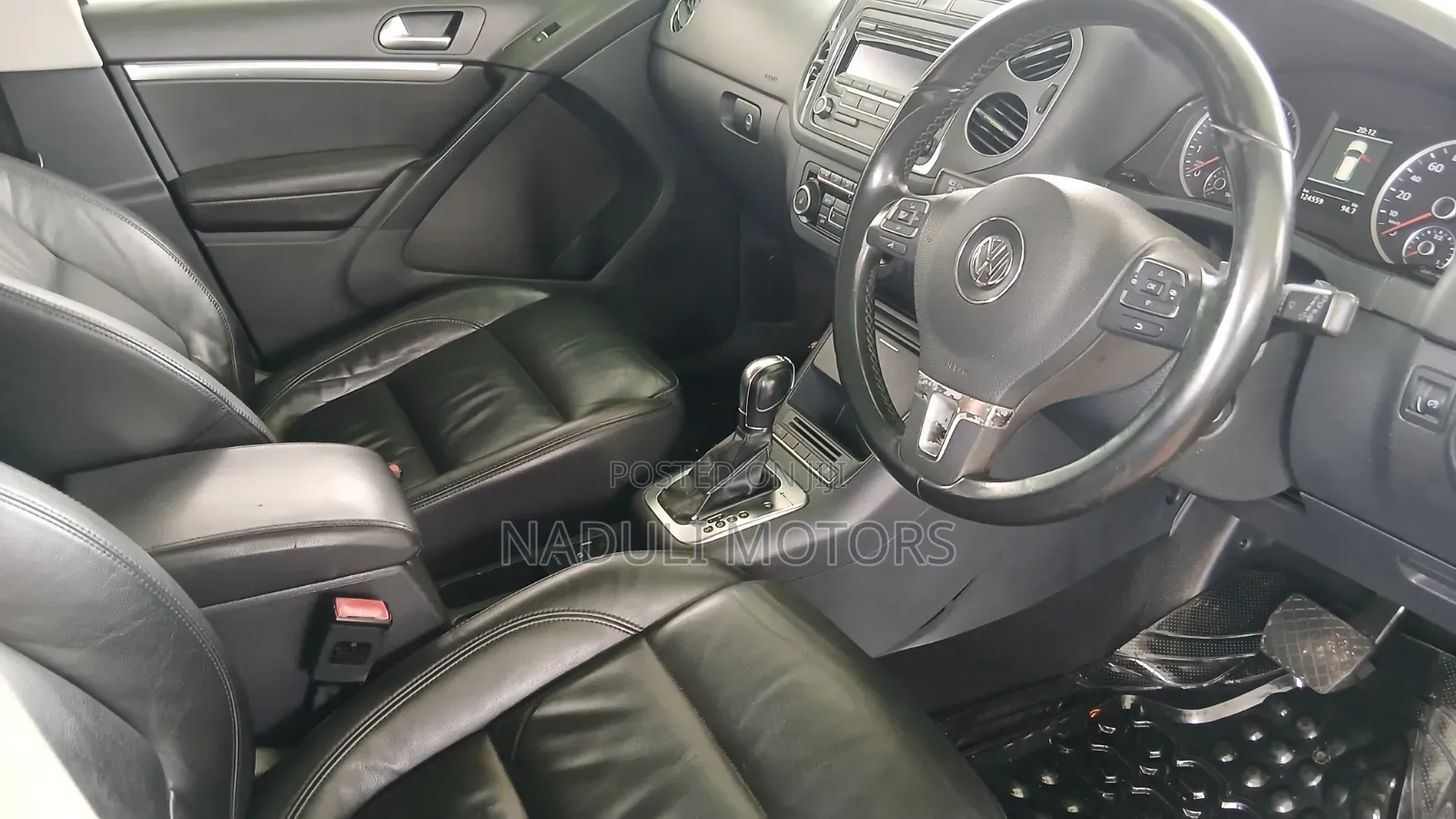 Volkswagen Tiguan 2010 Black