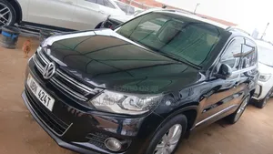 Volkswagen Tiguan 2010 Black