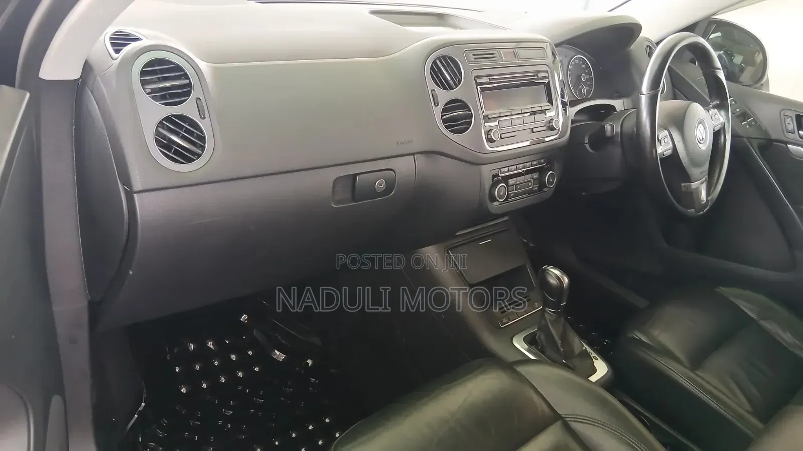 Volkswagen Tiguan 2010 Black