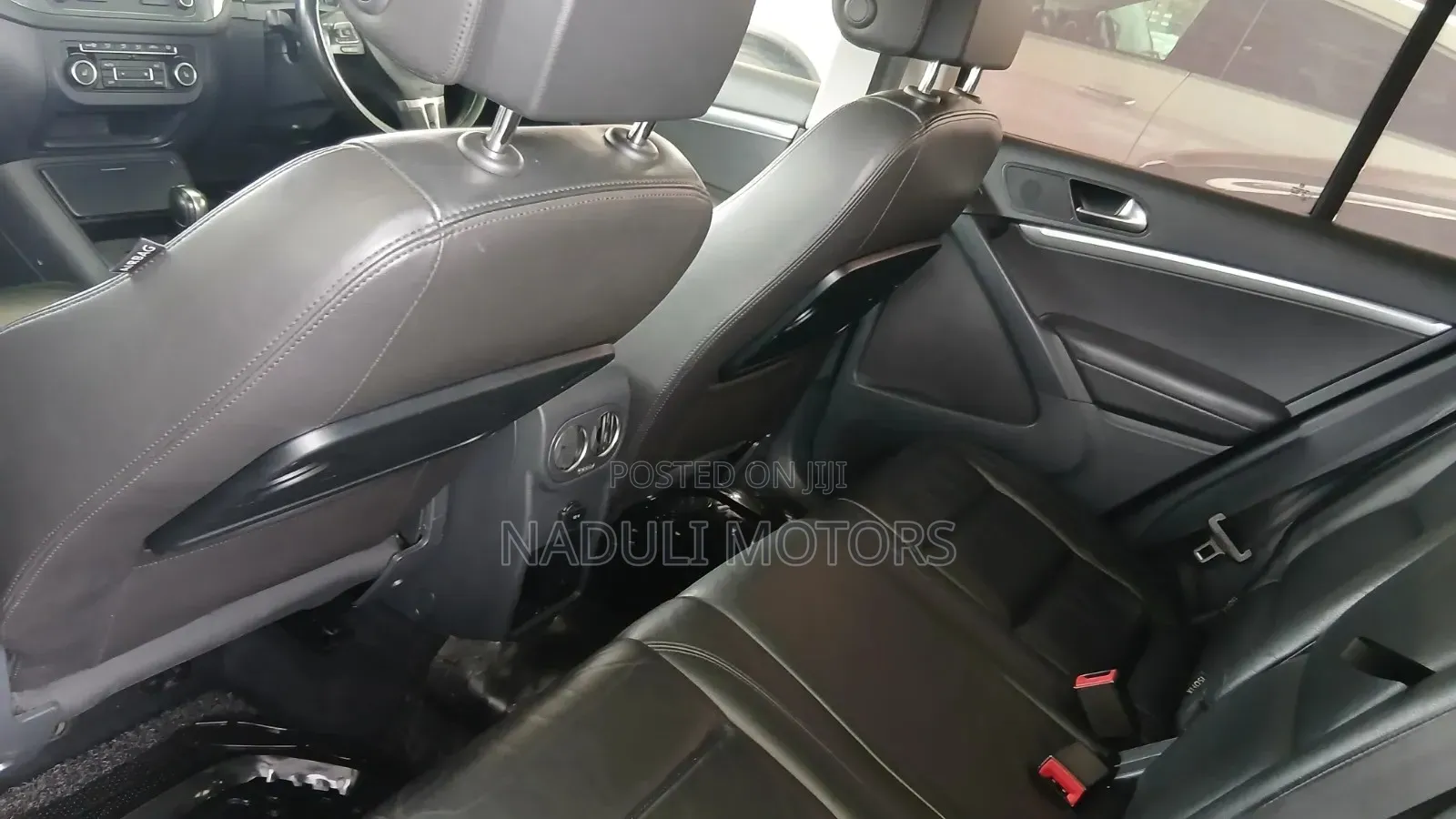 Volkswagen Tiguan 2010 Black