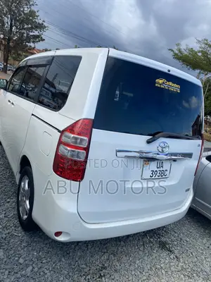 Toyota Noah 2011 White