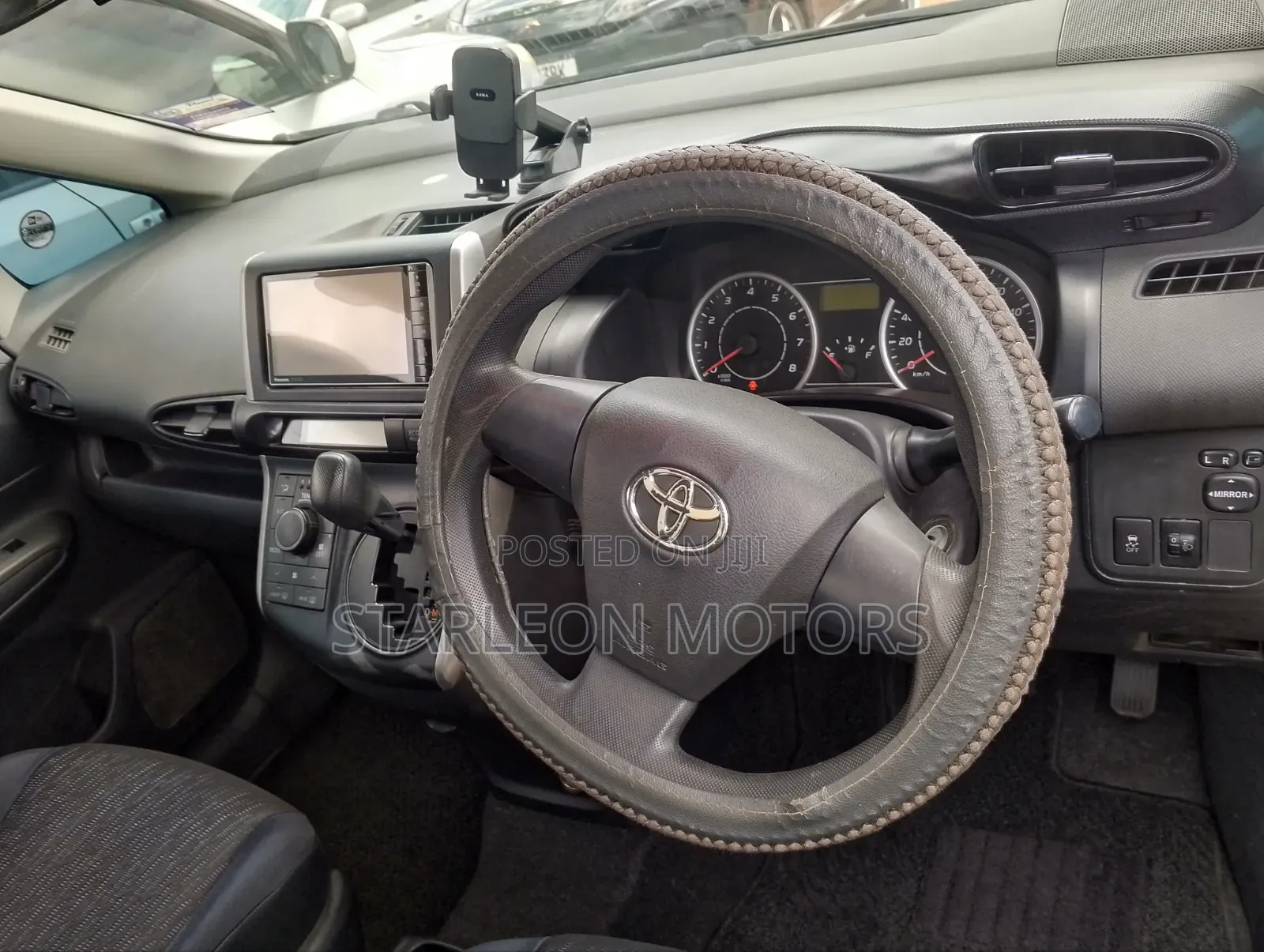 Toyota Wish 2011 Silver