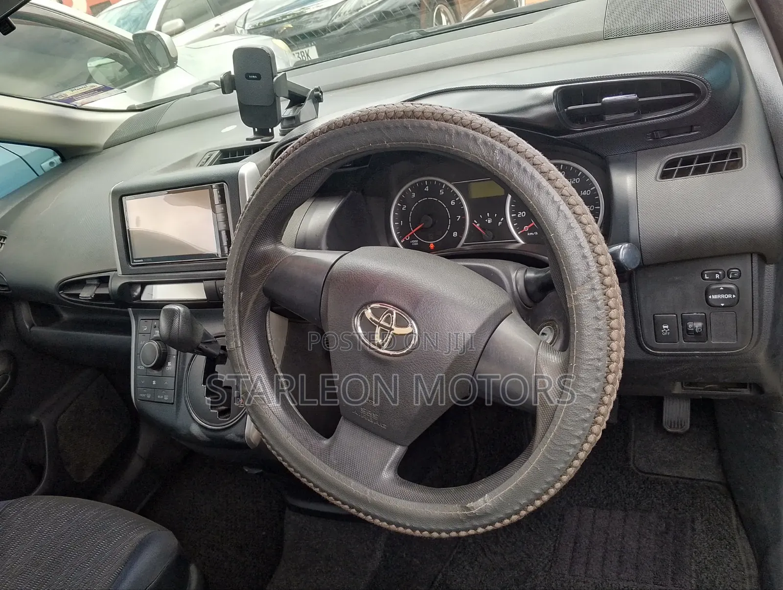 Toyota Wish 2011 Silver