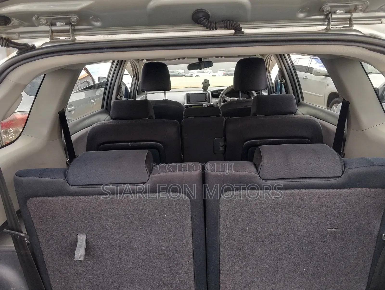 Toyota Wish 2011 Silver
