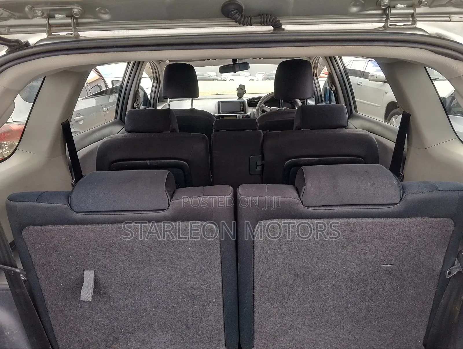 Toyota Wish 2011 Silver