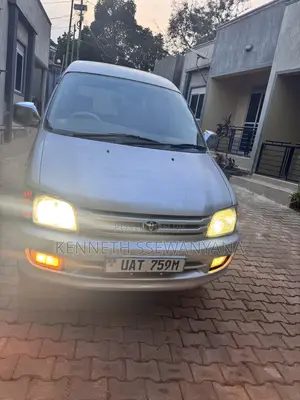 Toyota Noah 2.0 FWD (8 Seater) 2001 Silver