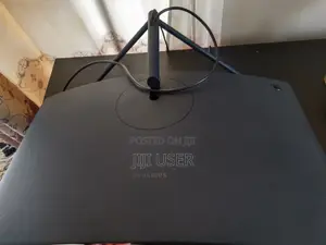 Samsung 4k UHD 32’ Monitor
