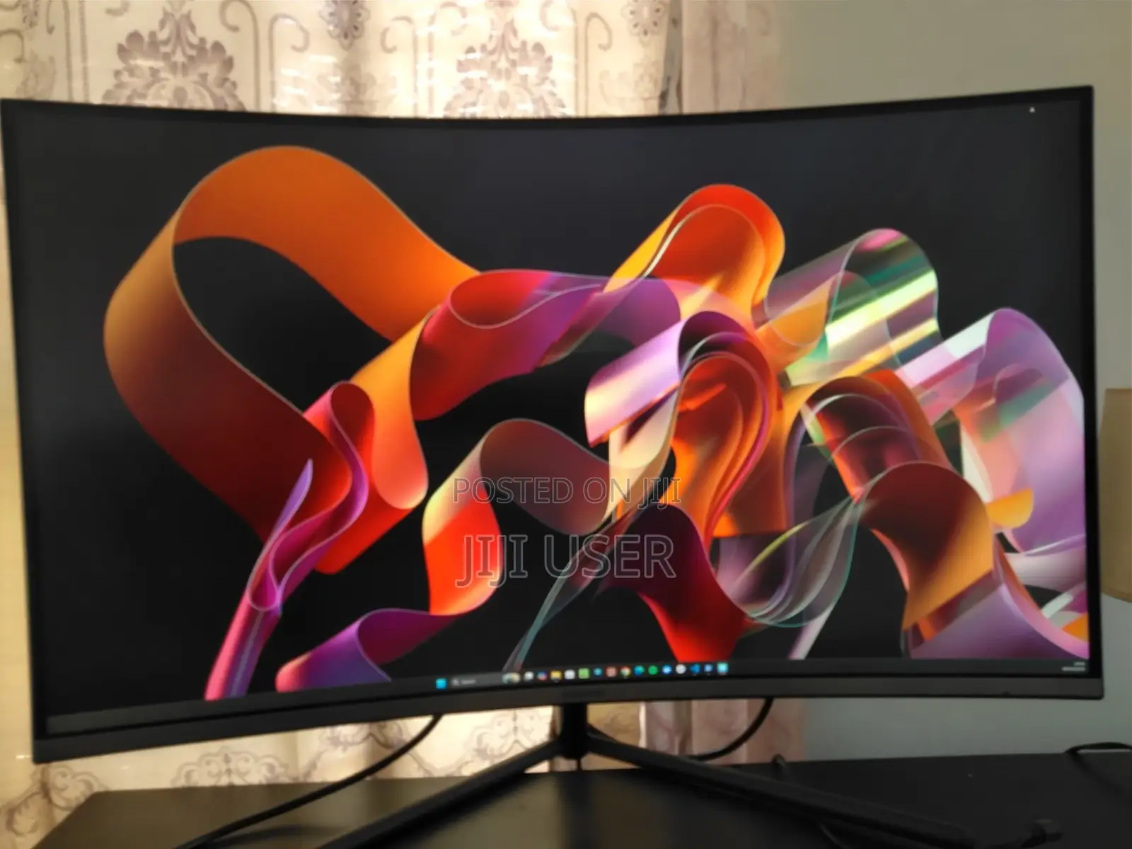 Samsung 4k UHD 32’ Monitor