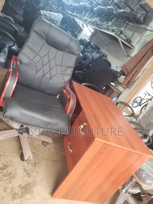Executive Chair With Table