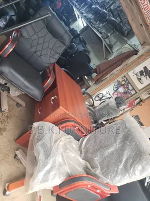 Executive Chair With Table