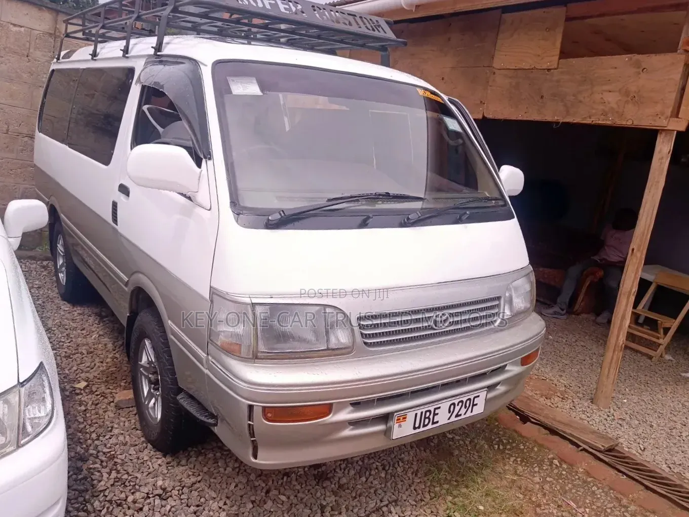 Toyota HiAce 1999 White