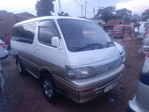 Toyota HiAce 1999 White