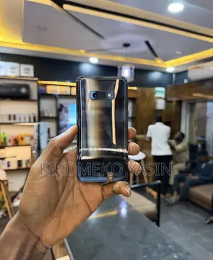 Samsung Galaxy S10e 128 GB Graphite