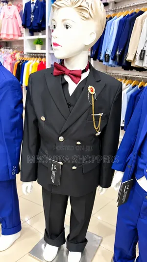 Elegant Boys’ Black Formal Suit Stylish 3-Piece Wedding & Party Outfit