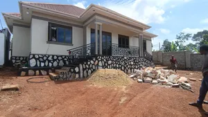 3bdrm Bungalow in Nabusugwe, Kira for sale
