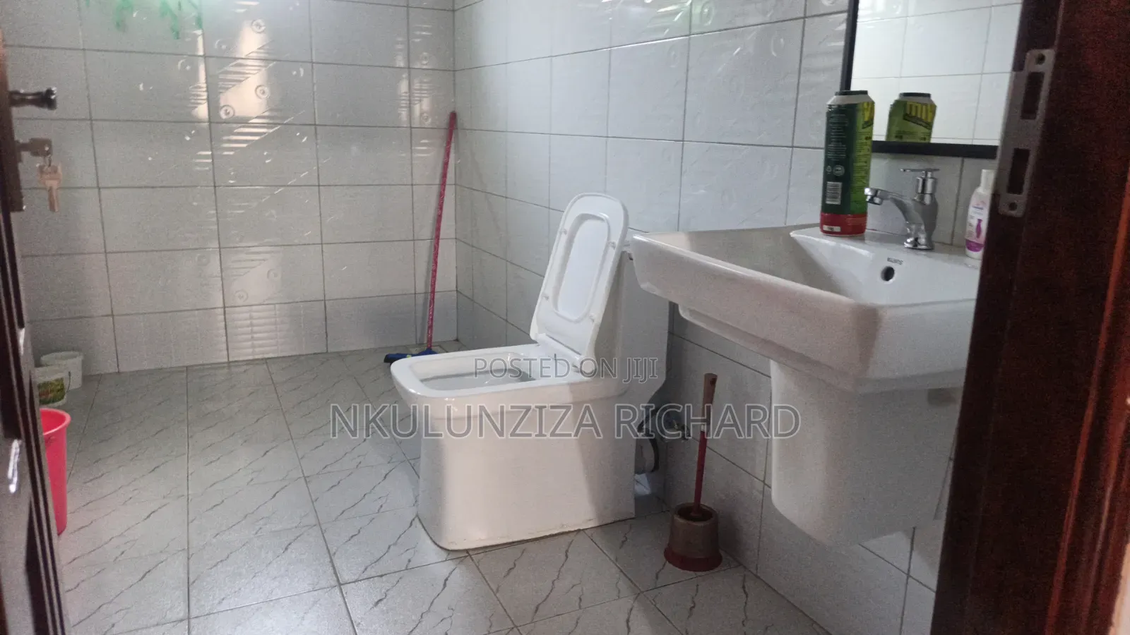3bdrm Bungalow in Nabusugwe, Kira for sale