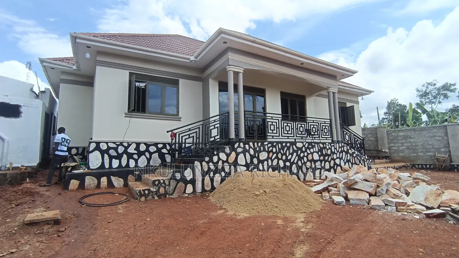 3bdrm Bungalow in Nabusugwe, Kira for sale