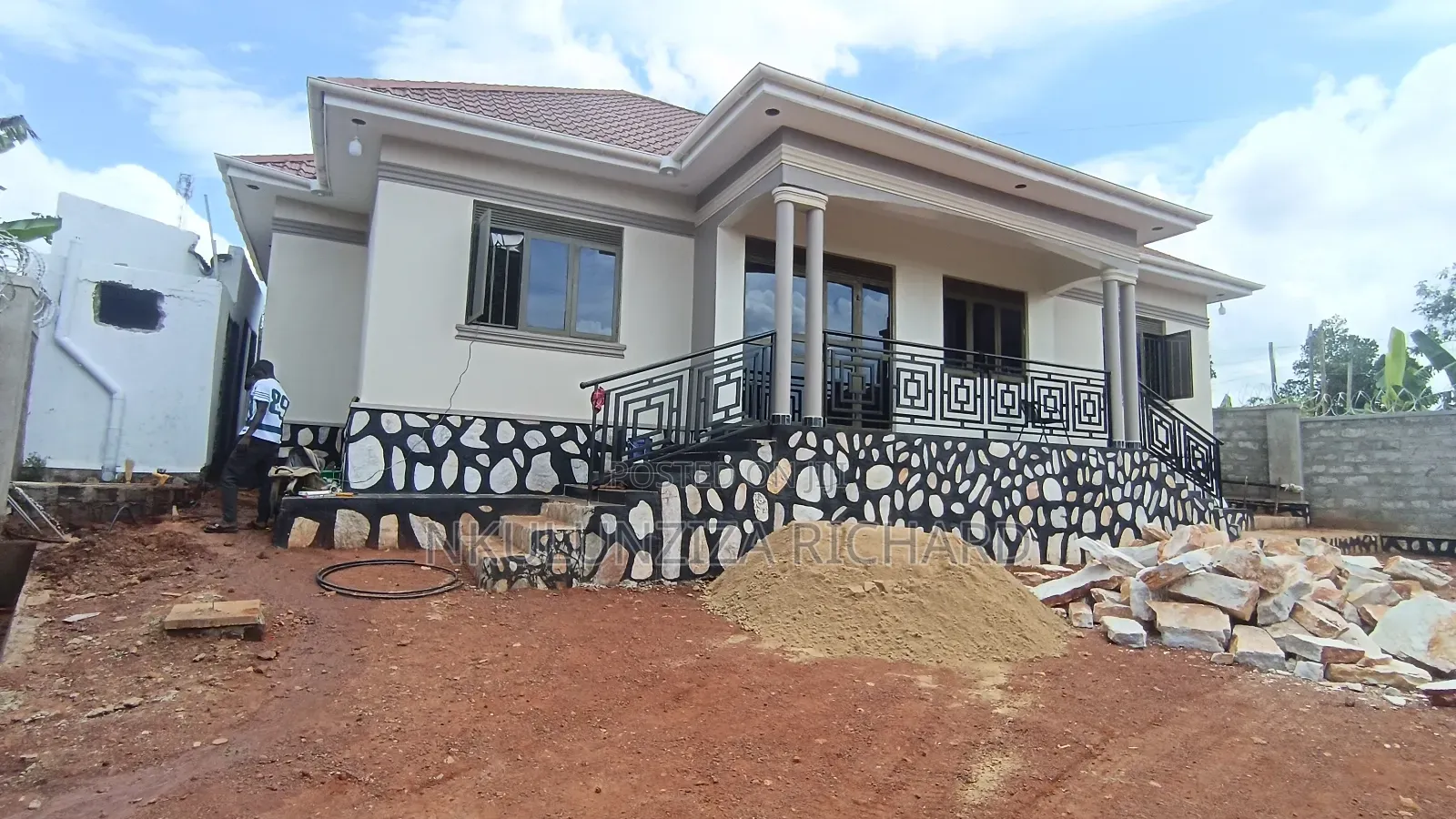 3bdrm Bungalow in Nabusugwe, Kira for sale