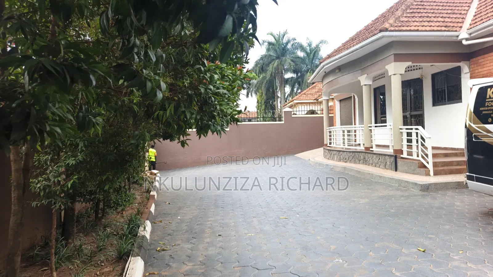 5bdrm Bungalow in Naalya Estate, Kira for sale