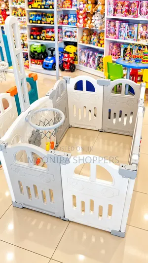Kids Plastic Playpen With Basketball Hoop for Babies and Toddlers
