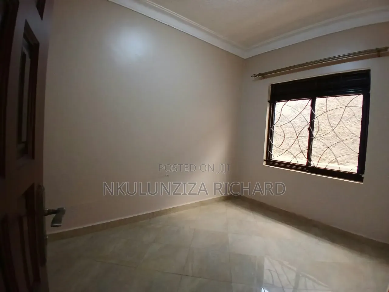1bdrm Bungalow in Kira Mamerito Road for rent