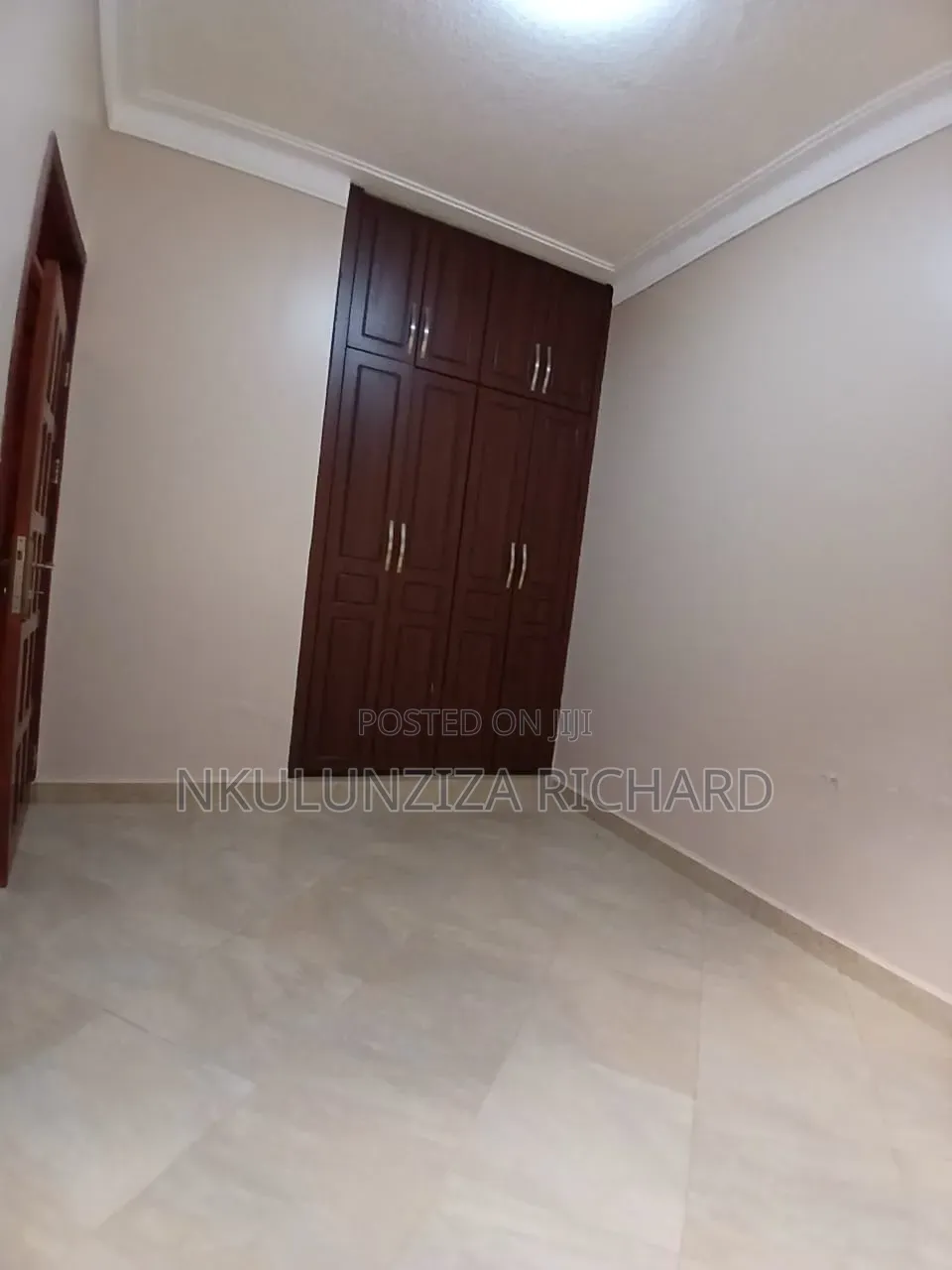 1bdrm Bungalow in Kira Mamerito Road for rent