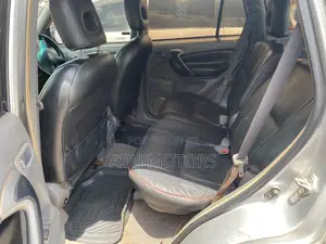 Toyota RAV4 2002 Silver