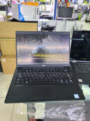 Laptop Dell Latitude 7390 8GB Intel Core i5 SSD 256GB