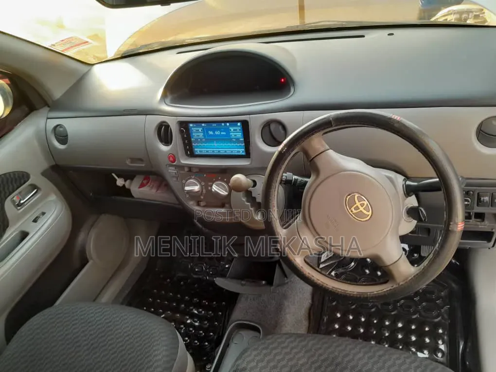 Toyota Sienta 1.5 FWD 2008 White