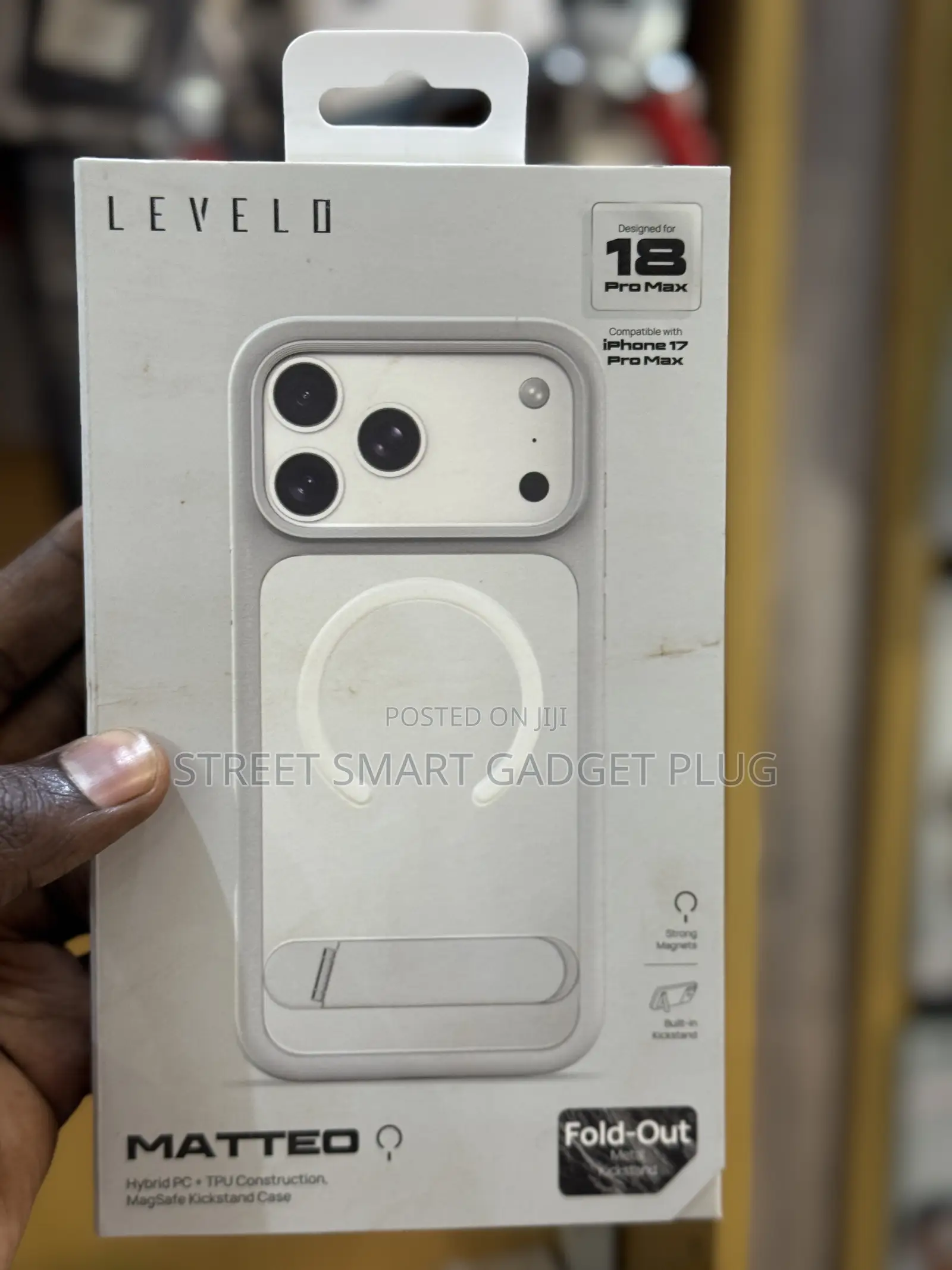 Levelo Matteo iPhone 18 Pro Max Cases