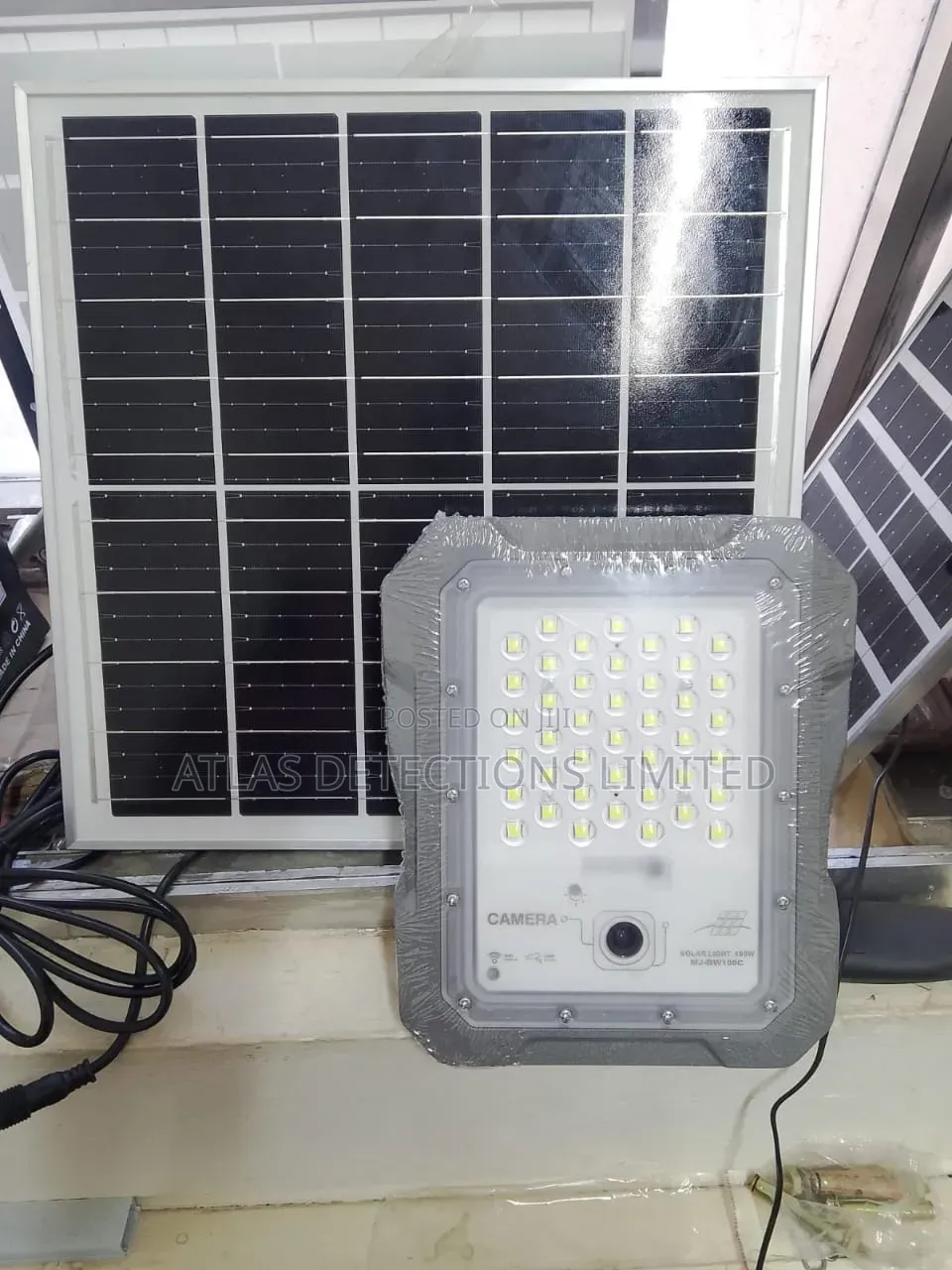 Solar Security Light With Built-in CCTV Camera