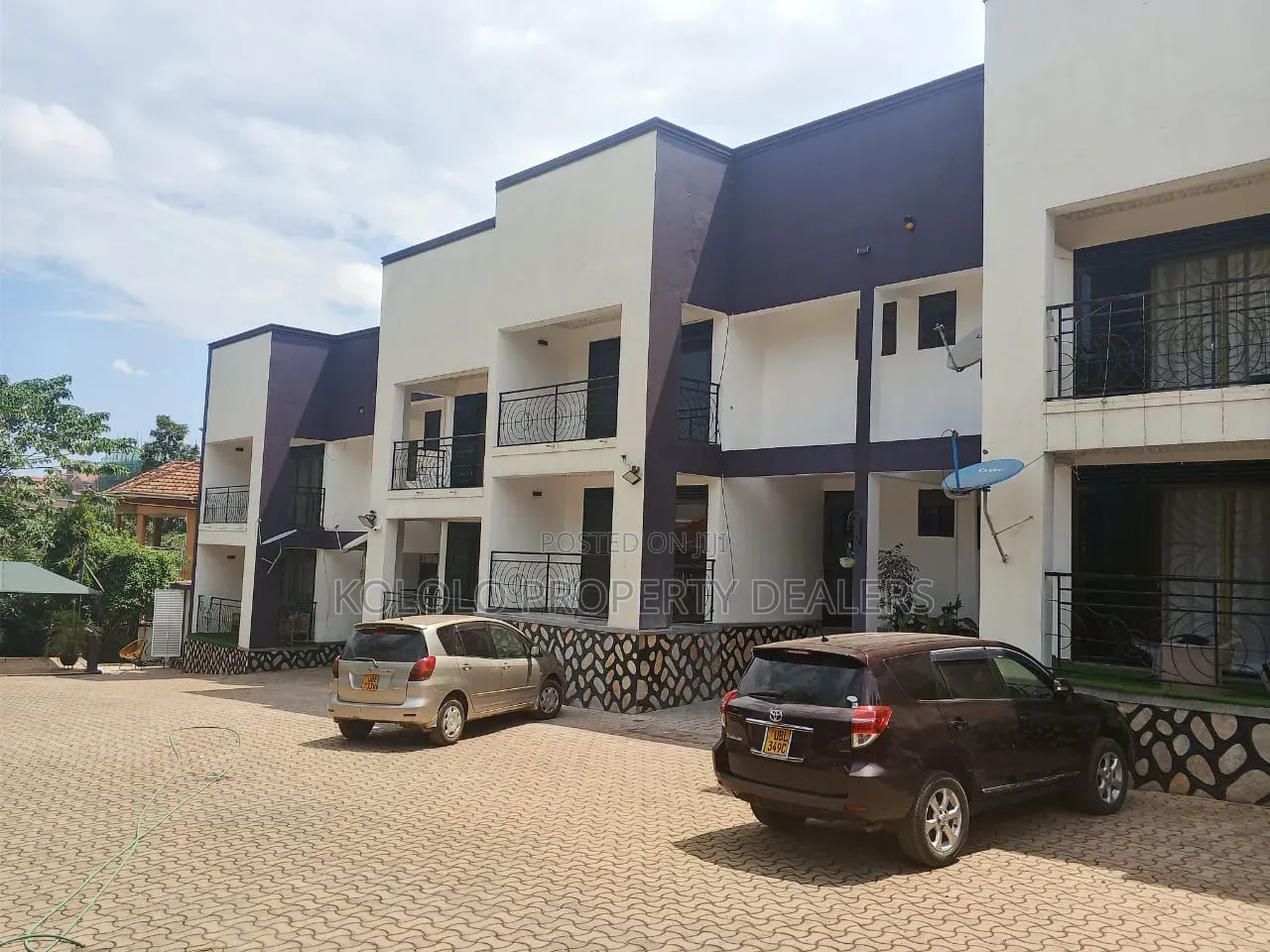3bdrm Townhouse / Terrace in Muyenga, Central Division for rent