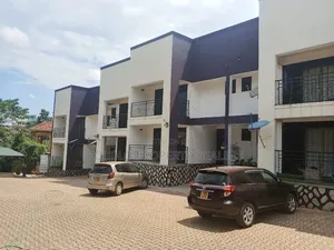 3bdrm Townhouse / Terrace in Muyenga, Central Division for rent