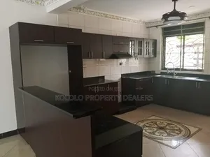 3bdrm Townhouse / Terrace in Muyenga, Central Division for rent