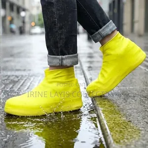 Reusable Silicone Waterproof Shoe Cover.