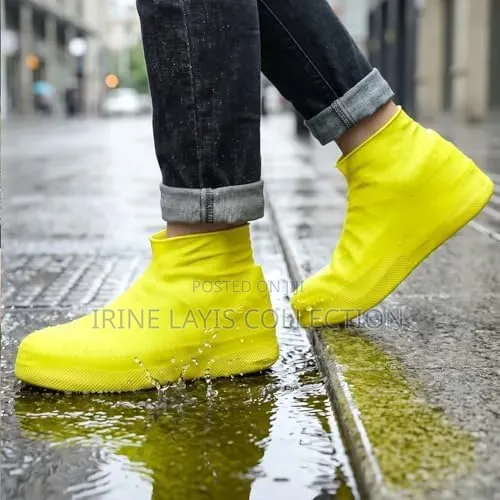 Reusable Silicone Waterproof Shoe Cover.