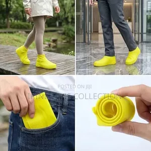 Reusable Silicone Waterproof Shoe Cover.