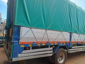 Isuzu Truck 1989 Blue