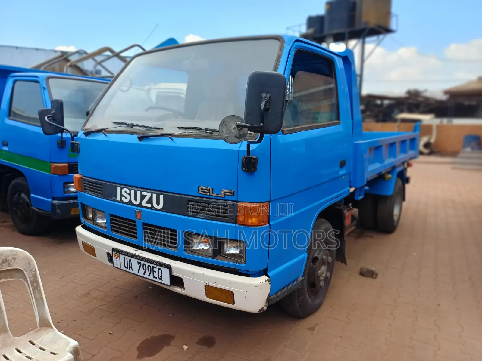 Isuzu ELF Tipper 1992 Blue