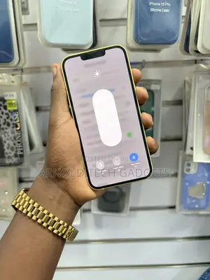 Apple iPhone 14 128 GB Yellow