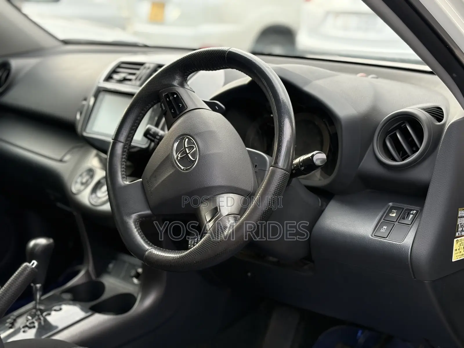 Toyota Vanguard 2012